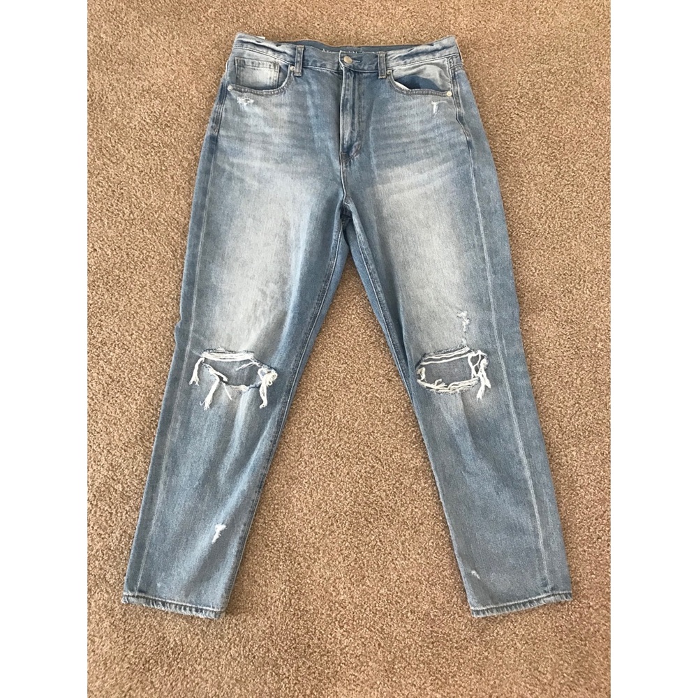 NWOT american eagle mom jeans